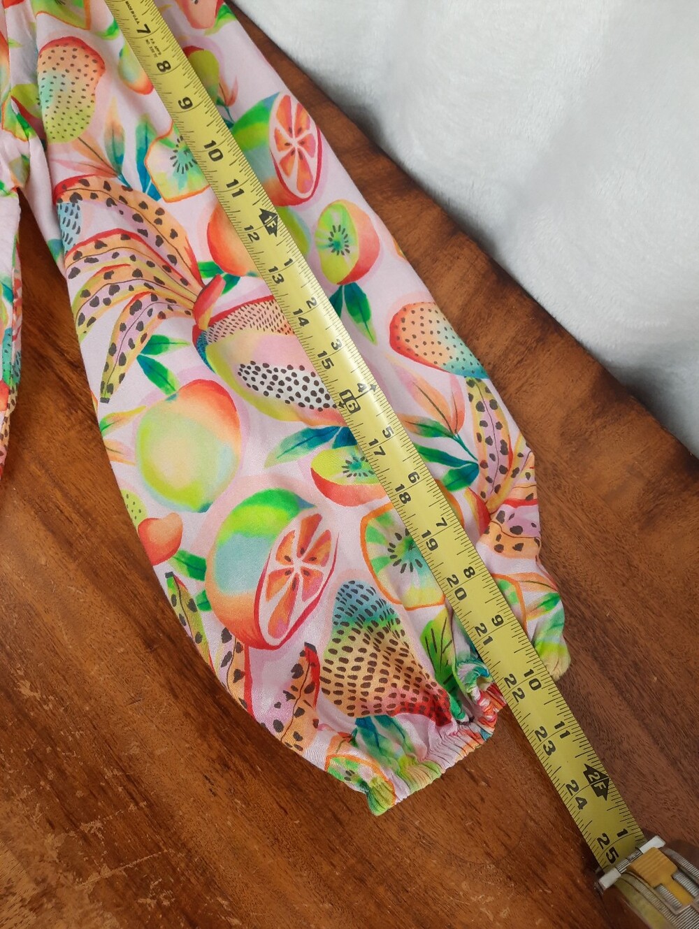 FARM Rio Anthropologie Citrus & Kiwi Wrap Top - Picture 14 of 16